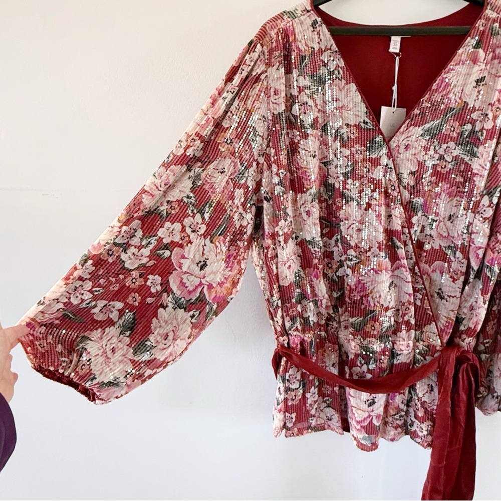 NWT Lauren‎ Conrad Women Sequin Floral Wrap Tie Top 3X Glam Feminine Romantic - Picture 2 of 7